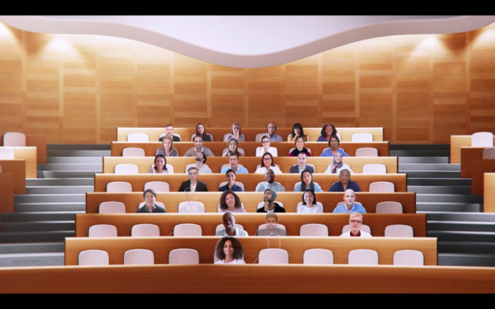 微軟teams 增新功能各人展示在同一背景 在一起 Pcm